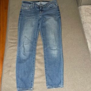 Lucky Brand Stella Skinny ladies jeans. Size 6/28. Medium blue wash.